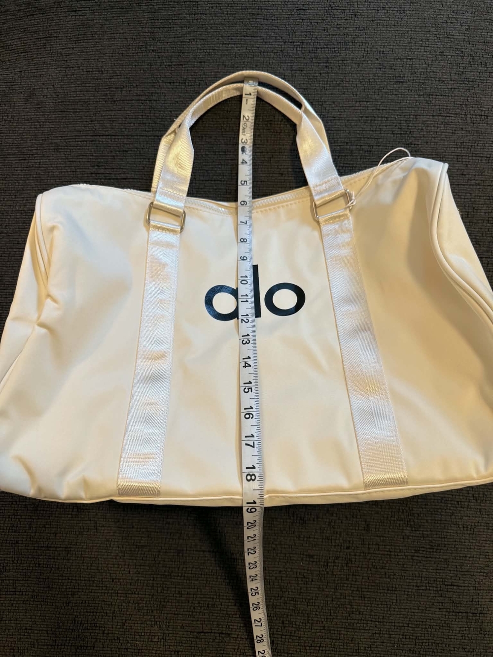 Alo Cream Duffel Bag with Medium Size Removable Strap and Side Zip Compartment - Picture 4 of 9